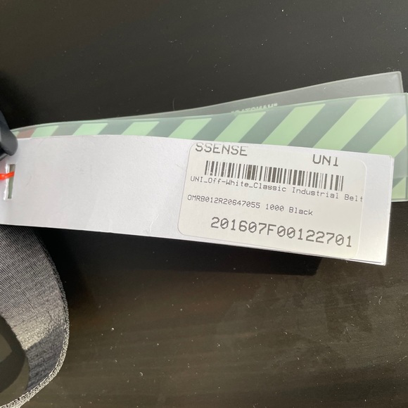 Off-white industrial belt - Picture 2 of 11